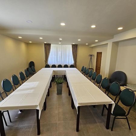 Casa Iustin Otel Moroeni Dış mekan fotoğraf