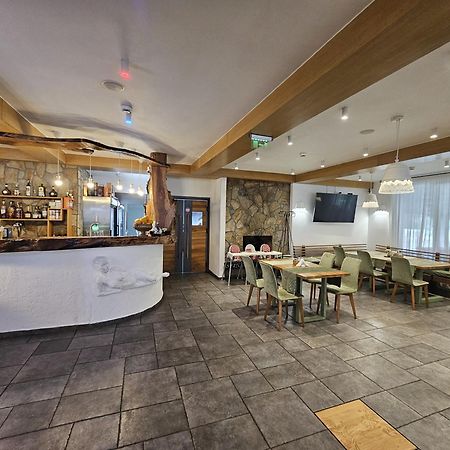 Casa Iustin Otel Moroeni Dış mekan fotoğraf
