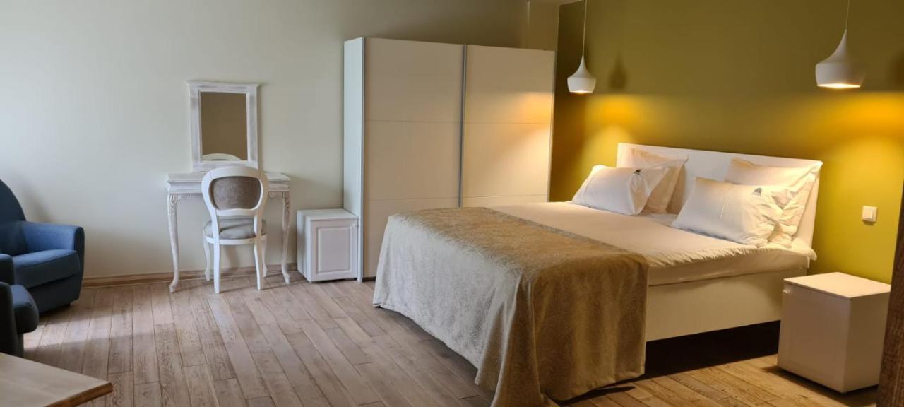 Casa Iustin Otel Moroeni Dış mekan fotoğraf