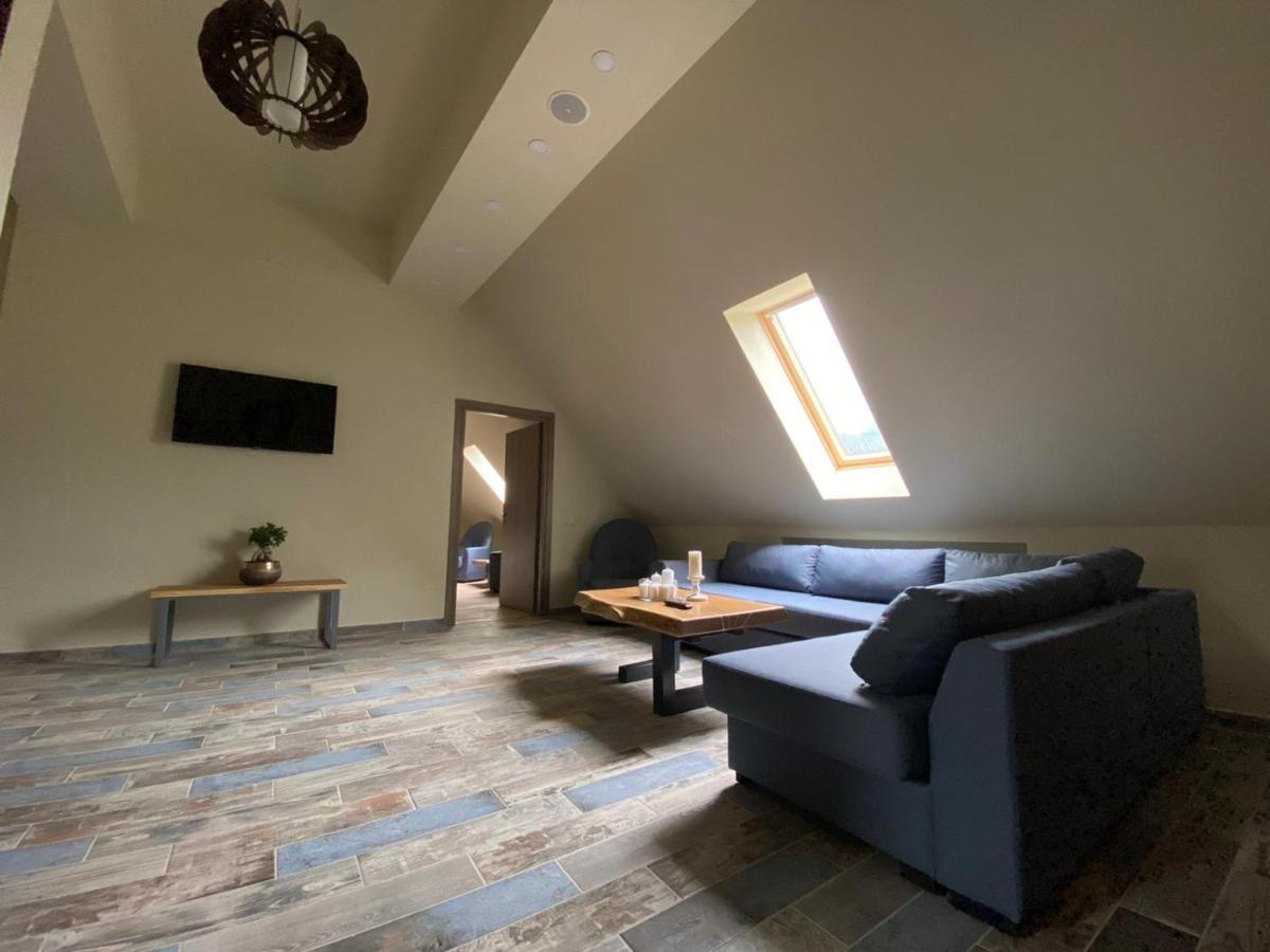 Casa Iustin Otel Moroeni Dış mekan fotoğraf