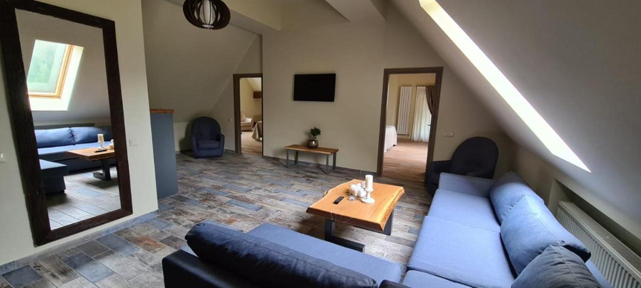 Casa Iustin Otel Moroeni Dış mekan fotoğraf