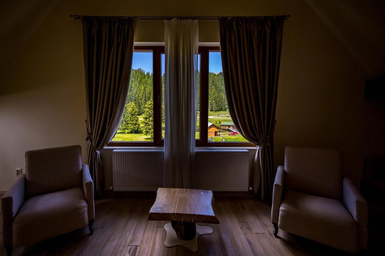 Casa Iustin Otel Moroeni Dış mekan fotoğraf