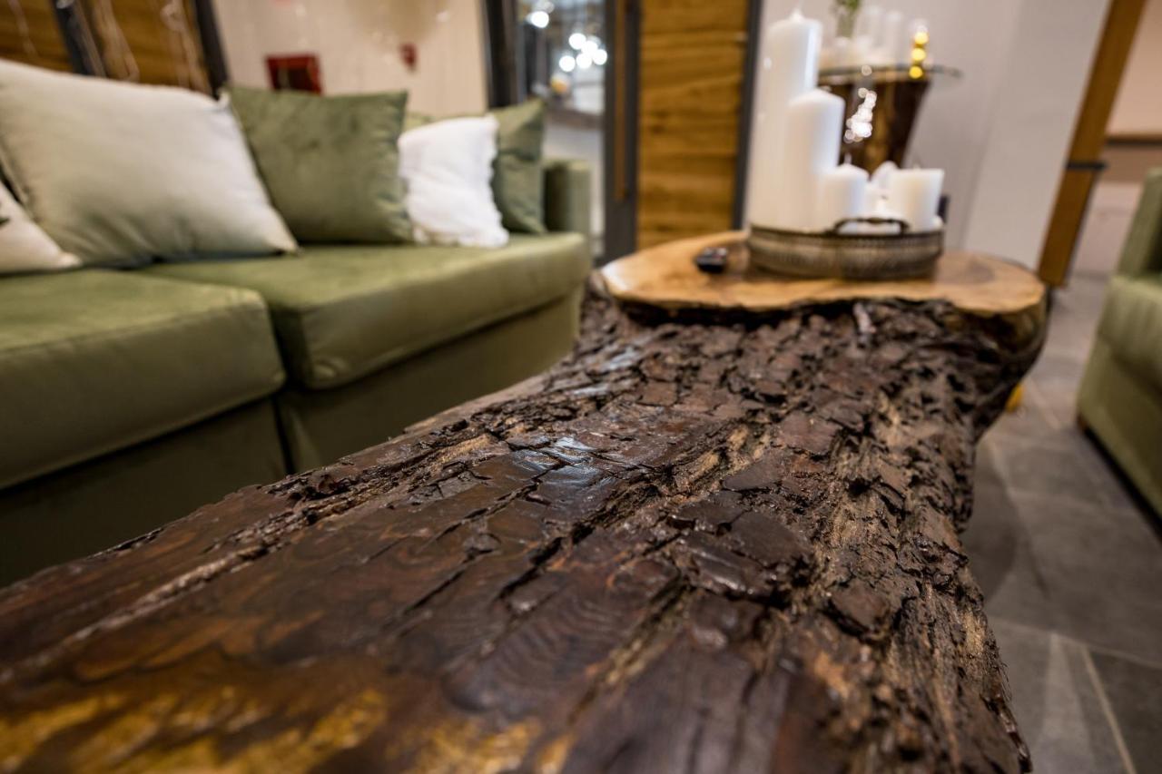 Casa Iustin Otel Moroeni Dış mekan fotoğraf