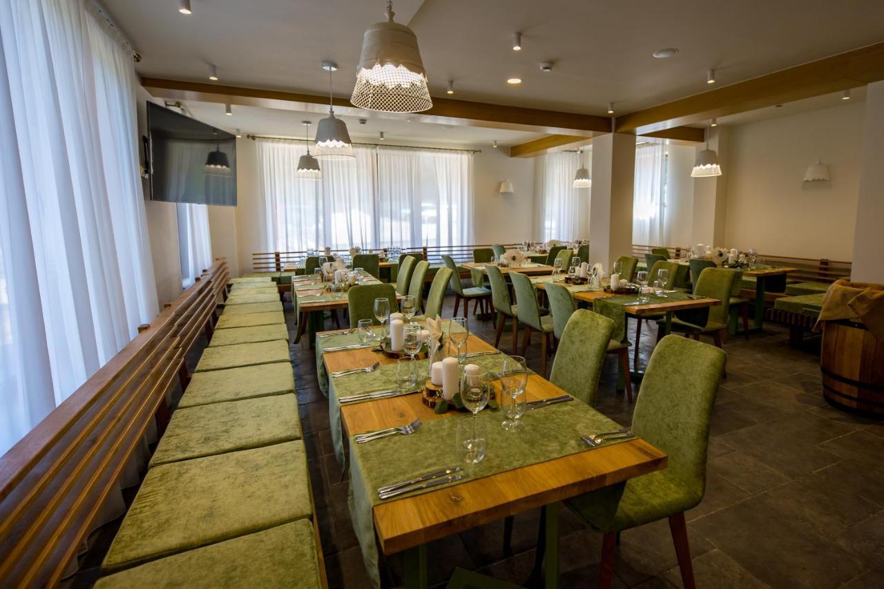 Casa Iustin Otel Moroeni Dış mekan fotoğraf