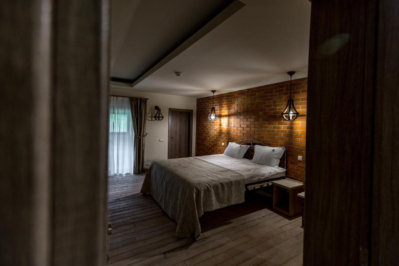 Casa Iustin Otel Moroeni Dış mekan fotoğraf