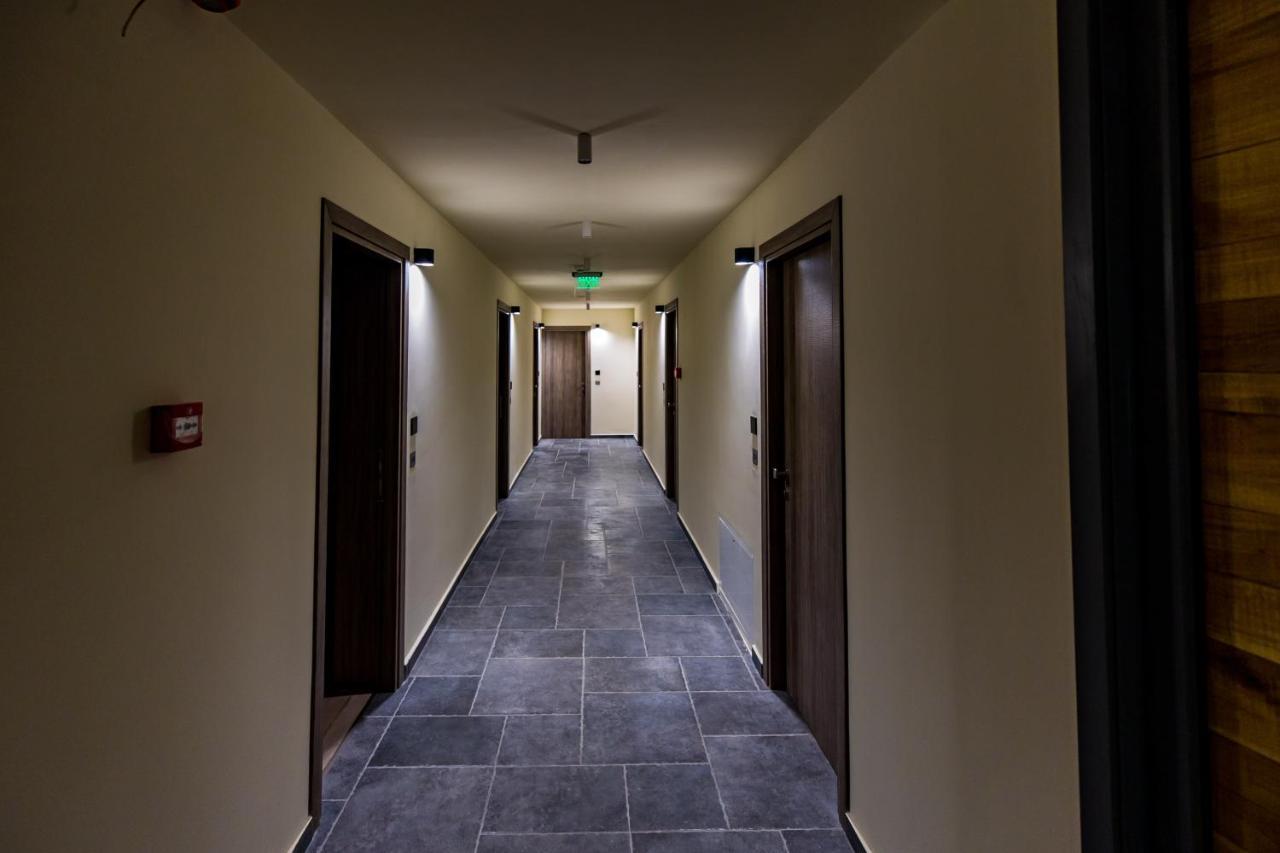 Casa Iustin Otel Moroeni Dış mekan fotoğraf