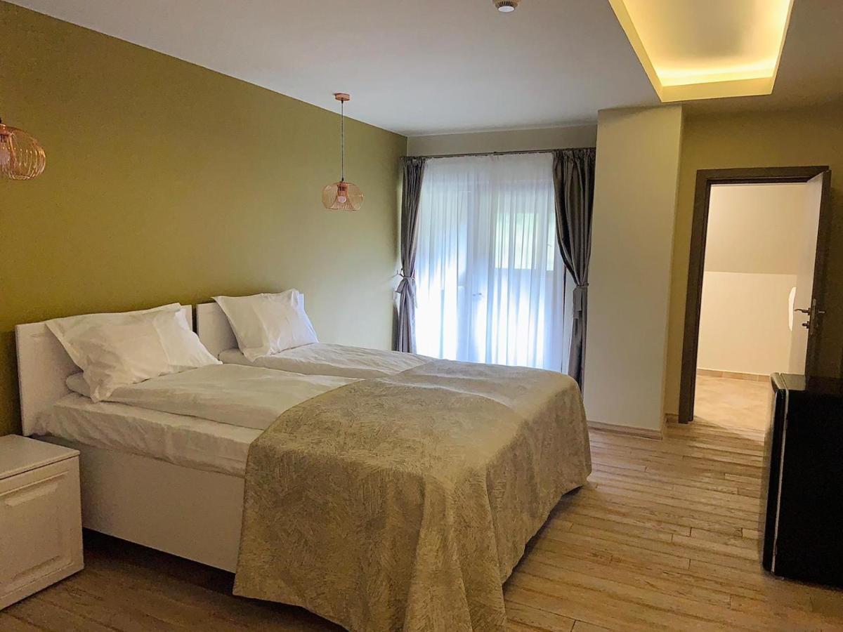 Casa Iustin Otel Moroeni Dış mekan fotoğraf