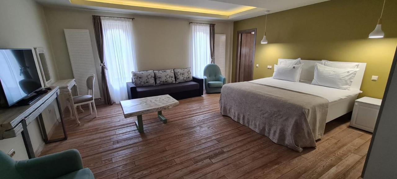 Casa Iustin Otel Moroeni Dış mekan fotoğraf